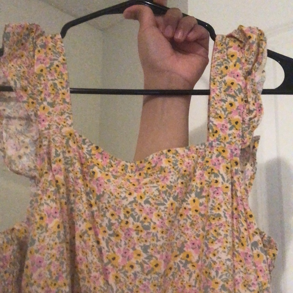 Cute spring flower dress 🌸